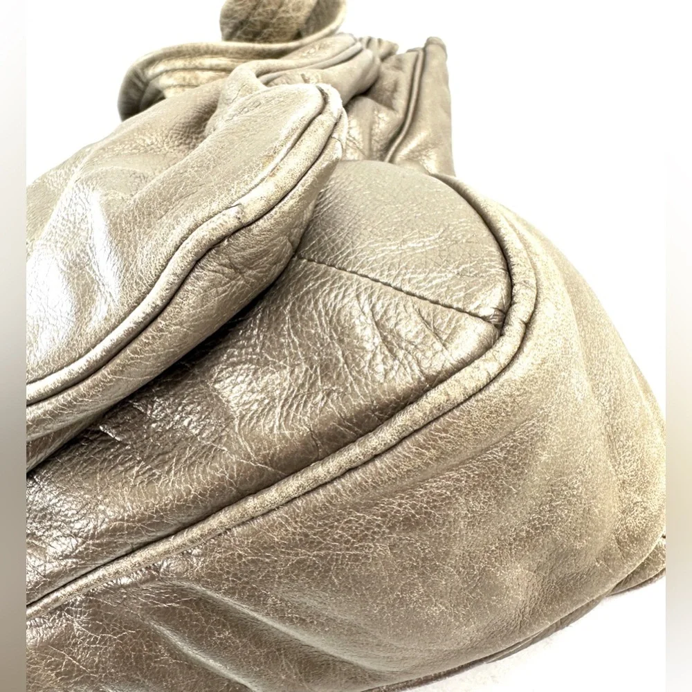 Marc by Marc Jacobs Gold Leather Large Shoulder Bag Turn Locks 3 Sections - Picture 14 of 14